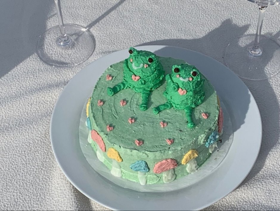 Торт с лягушками Пинтерест