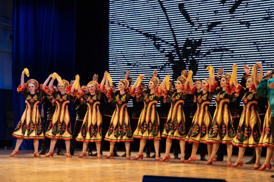 Донбасс танцевальный коллектив