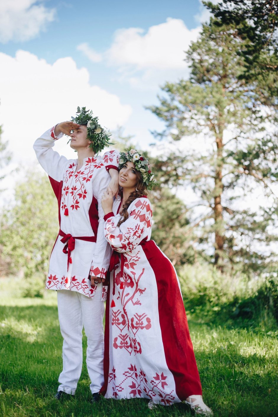 Рисунок на славянское свадебное платье