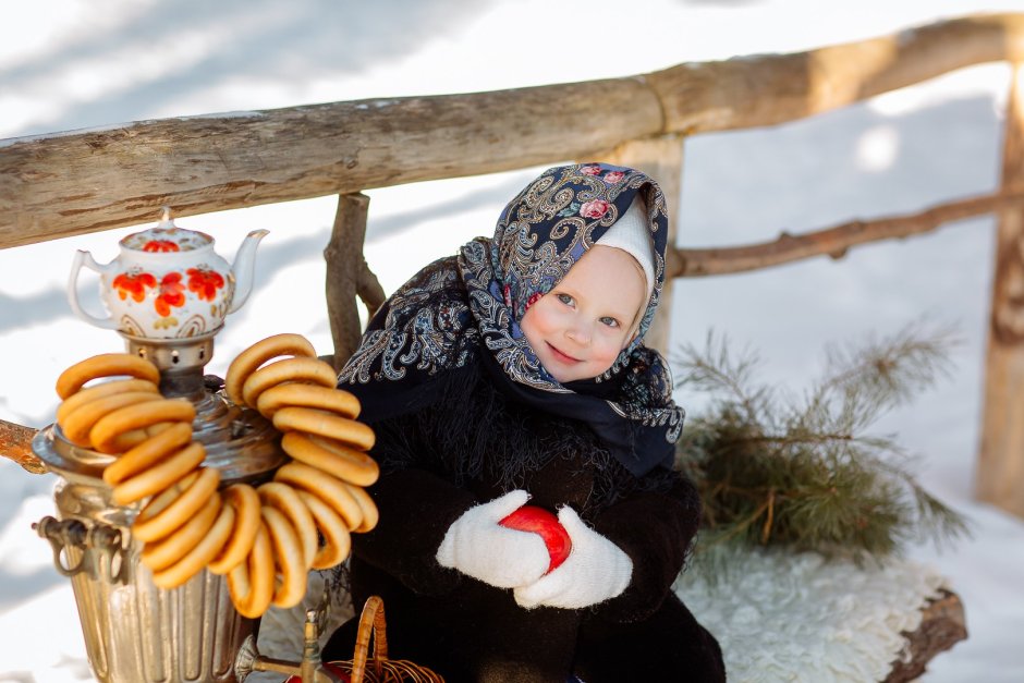 Фото детей с блинами