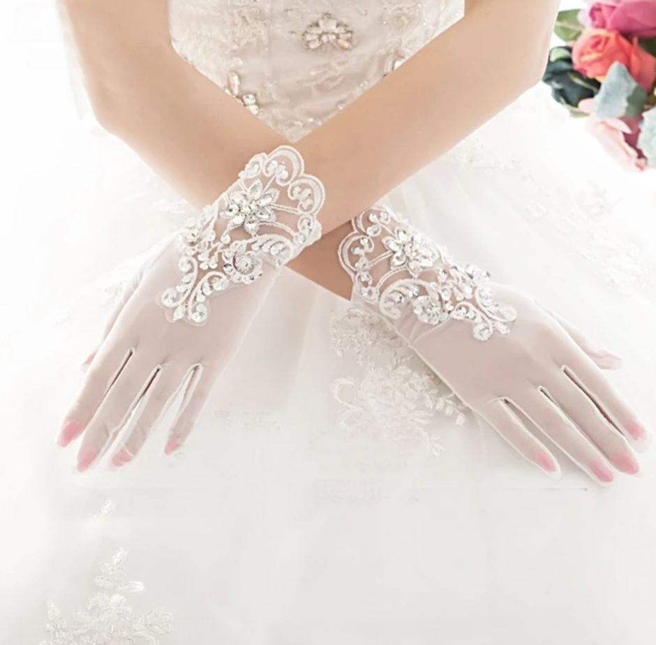 Свадебные перчатки длинные белые