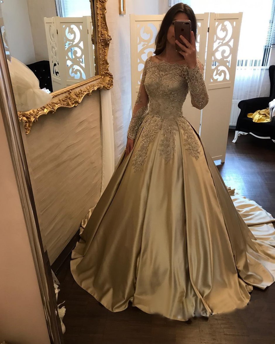 Золотистое свадебное платье