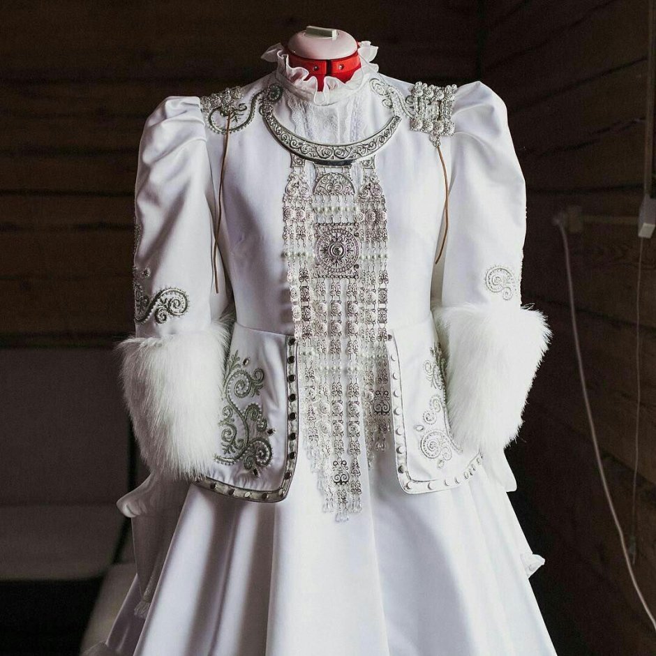 Якутское национальное платье халадай