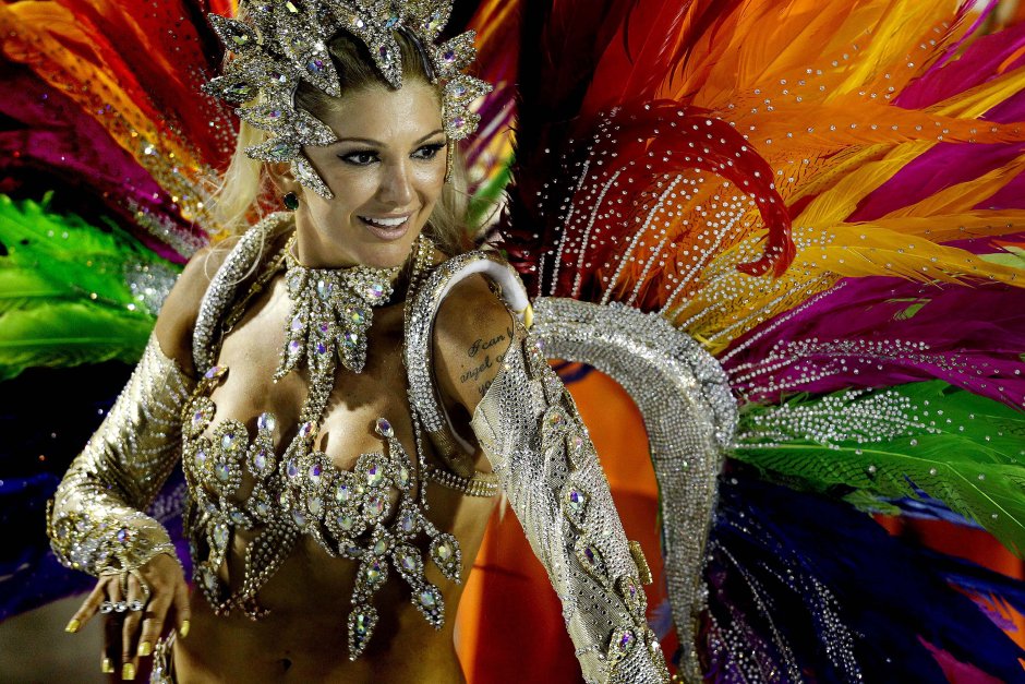 Карнавал Рио де Жанейро костюмы топлес
