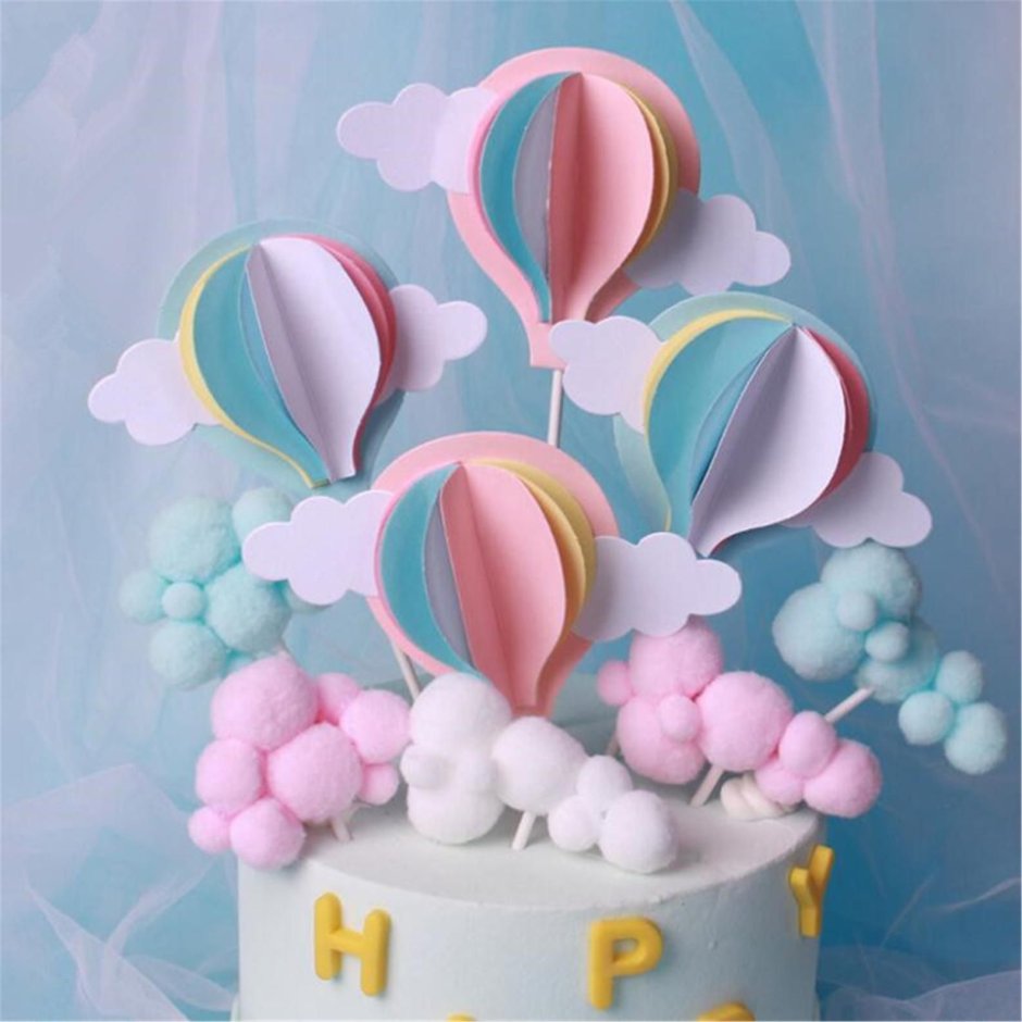 Торт с маленькими воздушными шариками