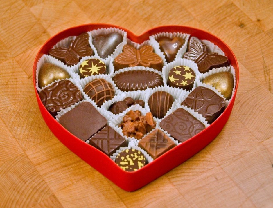 Конфеты из шоколада в виде сердечек