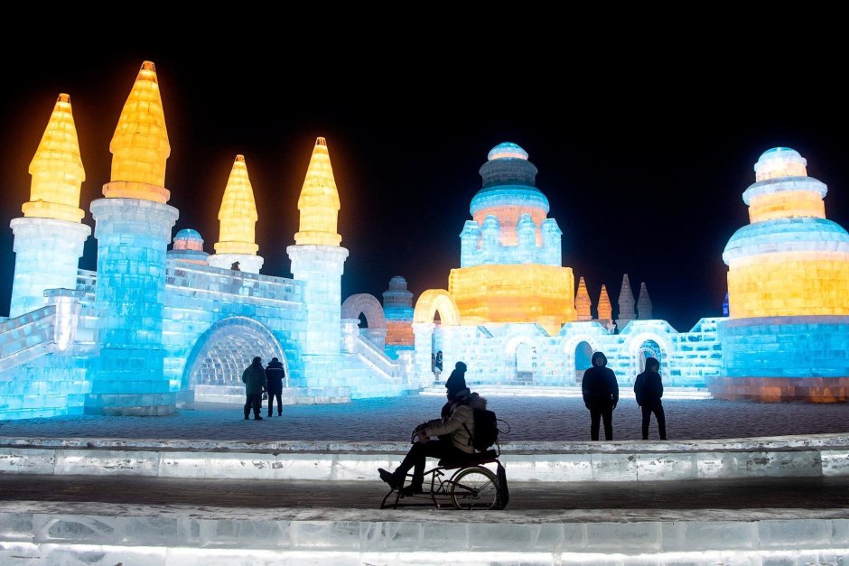 Ледяные скульптуры в Тобольске