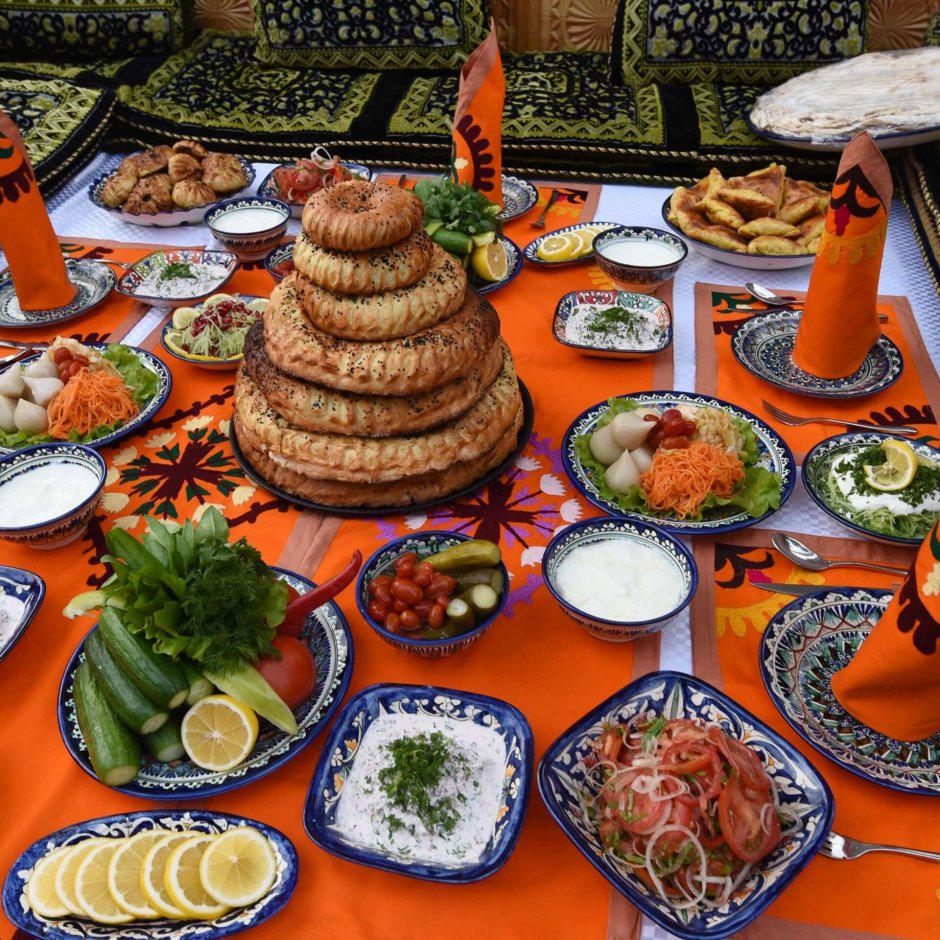 Татарский стол с едой