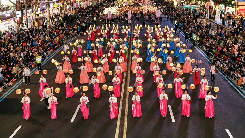 Сеульский фестиваль лотосовых фонарей