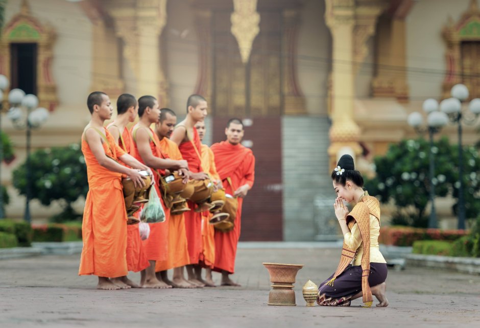 Монахи Тхеравады