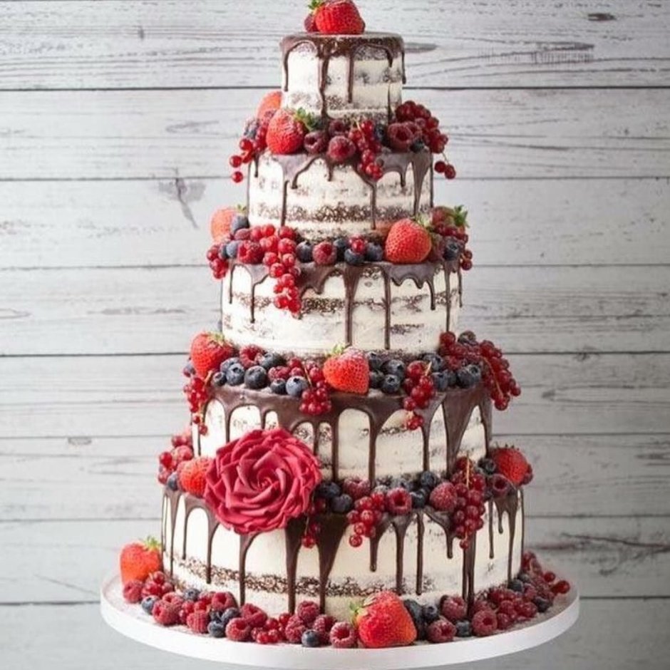 Шикарный бордовый свадебный торт