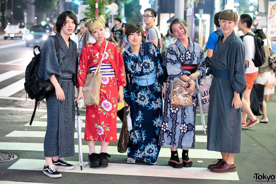 Япония люди в кимоно