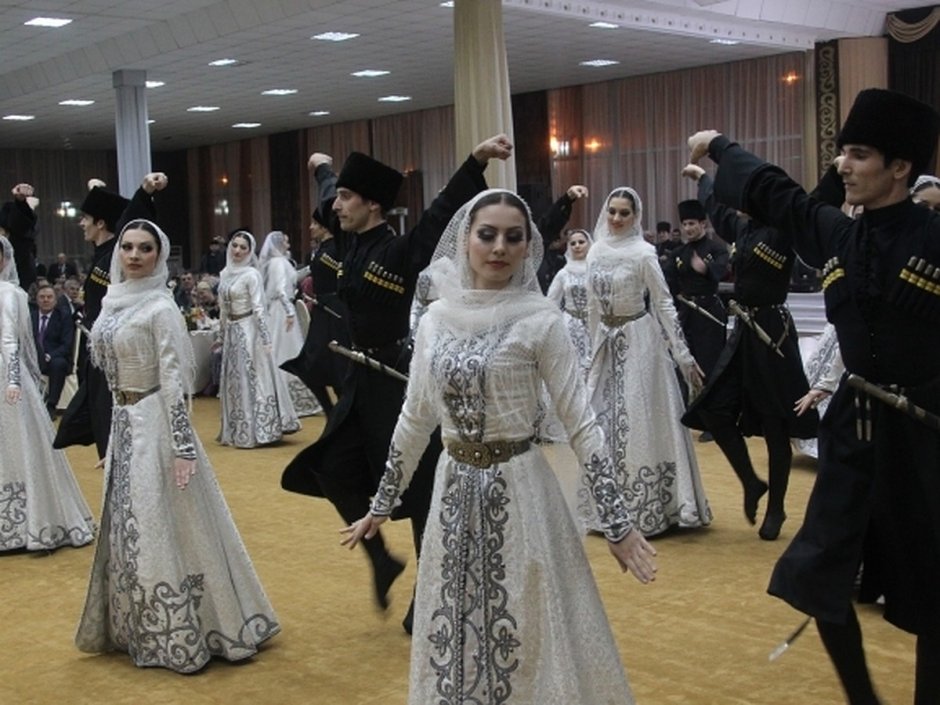Лезгинское национальное платье свадебное
