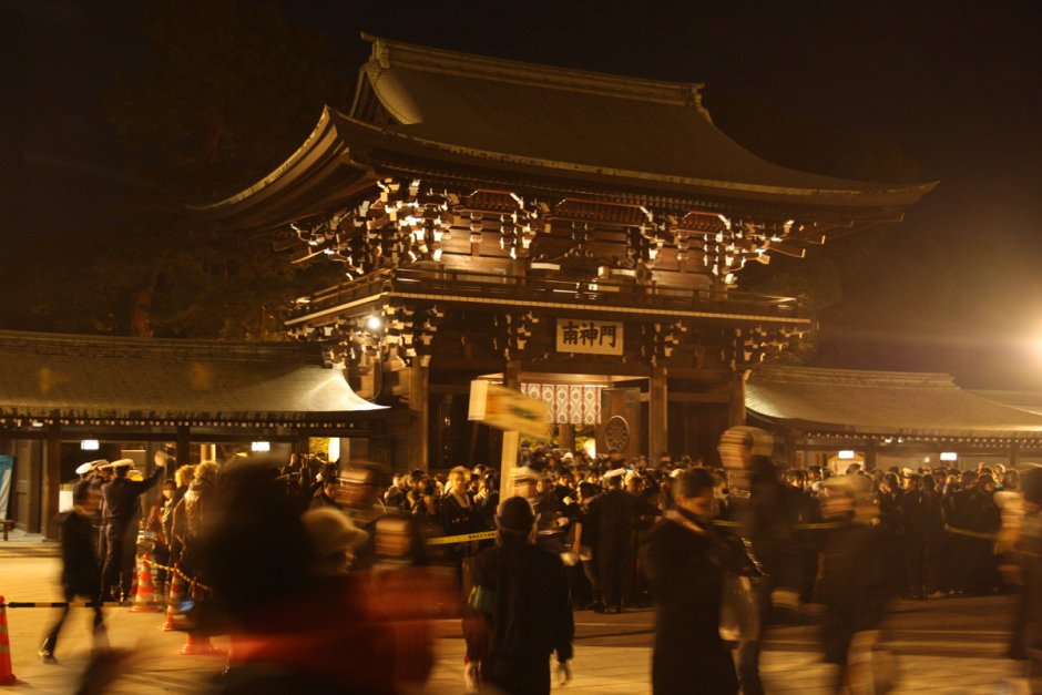 Храм Хацумоде в Японии