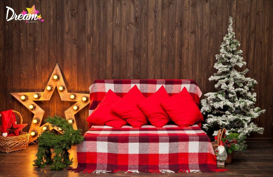 Фотозона с диваном на новый год