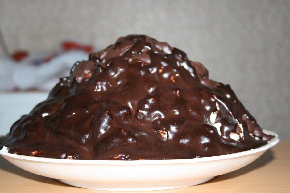 Шоколадный торт с кремом из сметаны