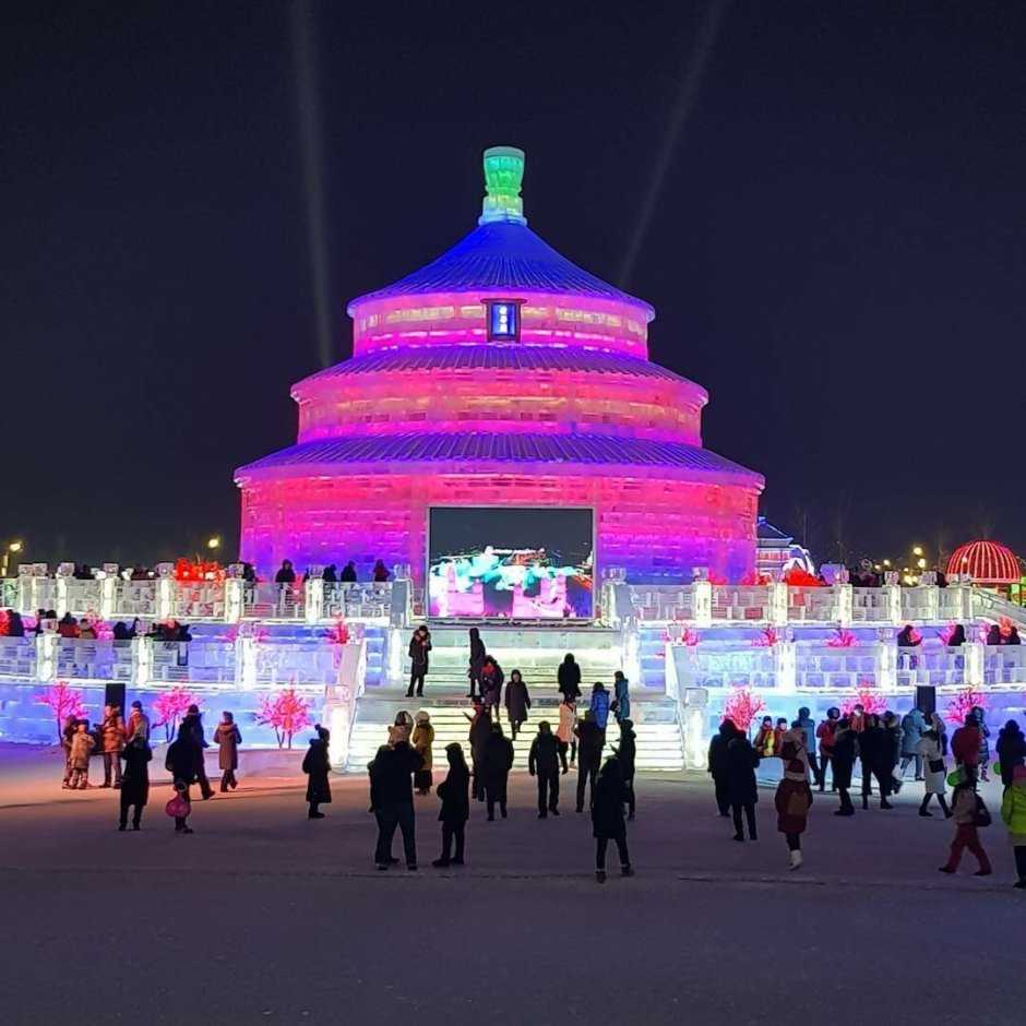 Фестиваль ледяных скульптур в Харбине 2020