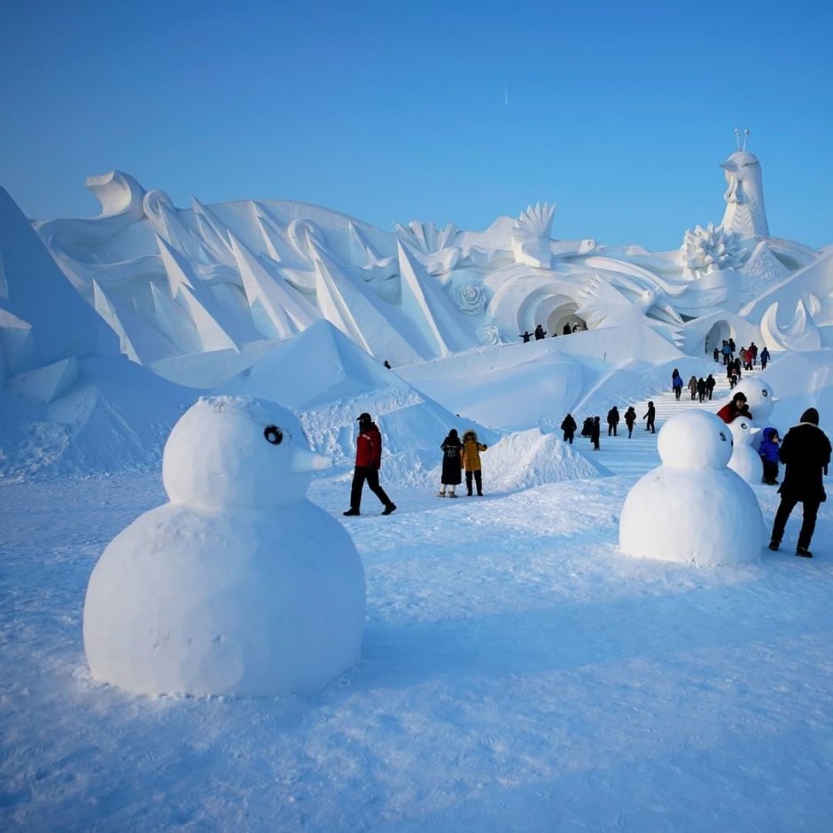 Фестиваль снежной и ледяной скульптуры в Харбине
