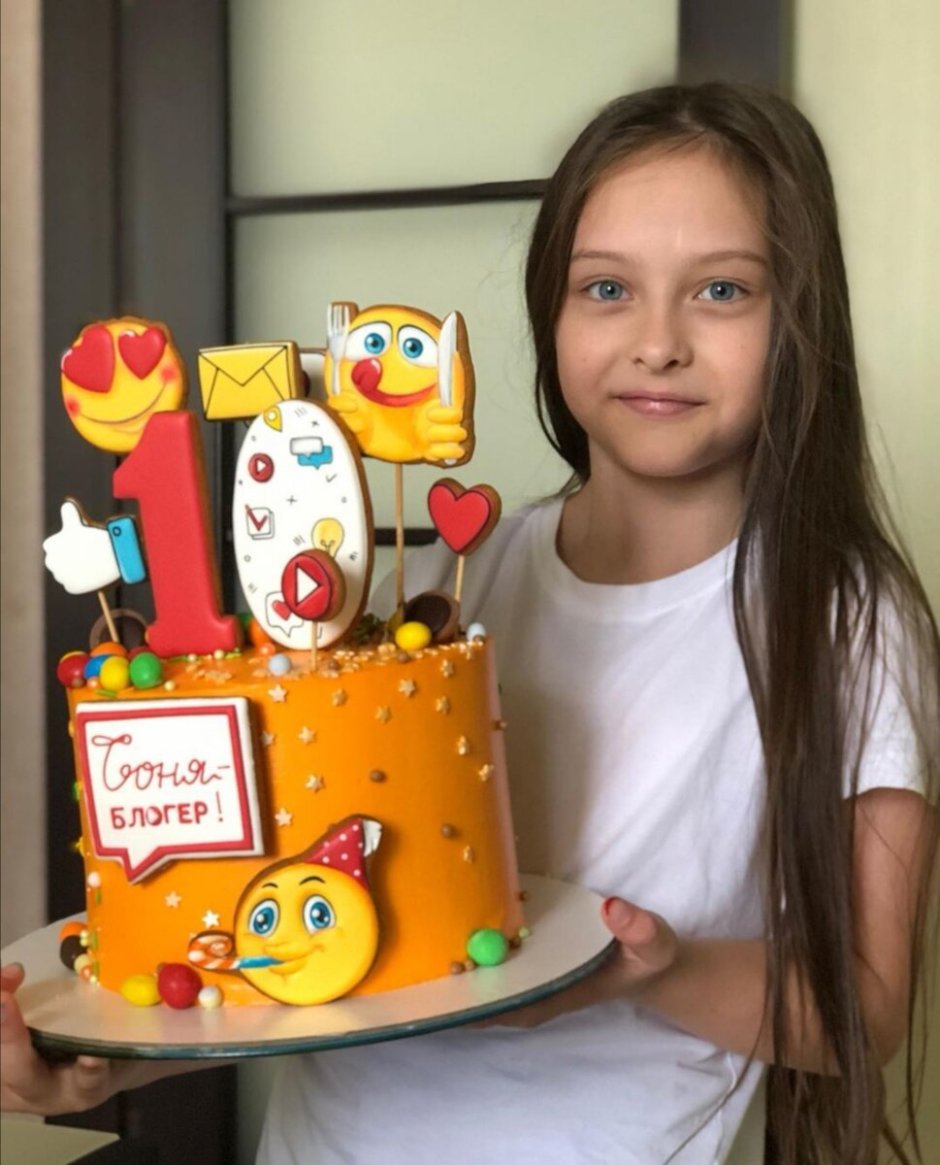 Блогерский торт для девочки