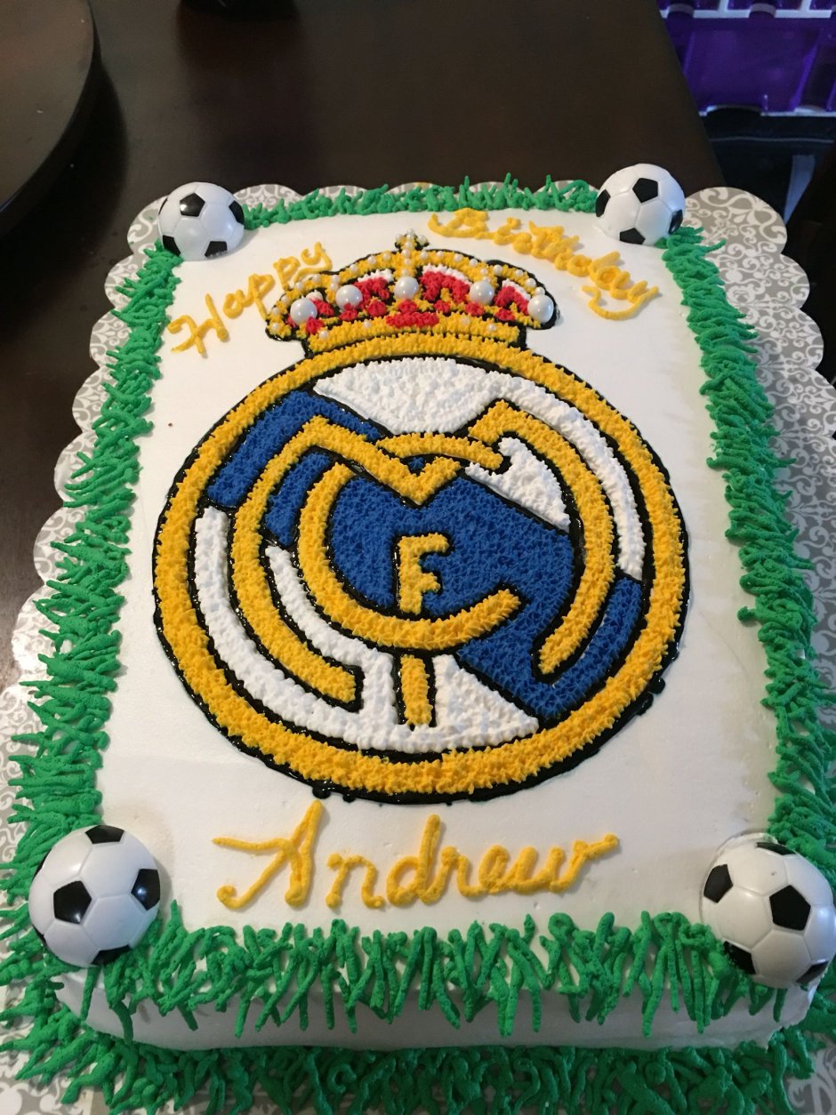 Торт для мальчика футболиста Реал Мадрид