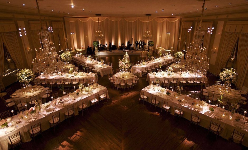 Квадратные столы на свадьбе