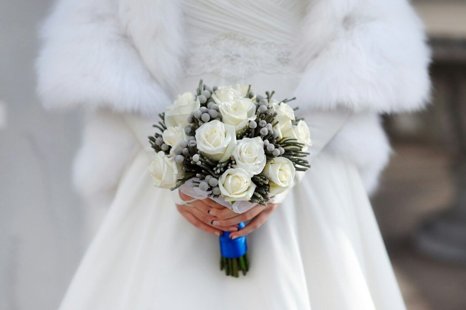 Букет невесты зимний белый