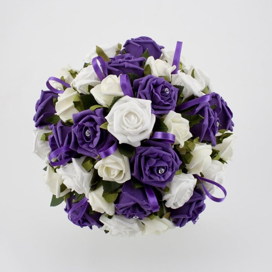 Бело фиолетовые розы
