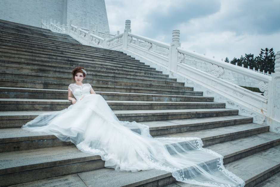 Невеста на лестнице