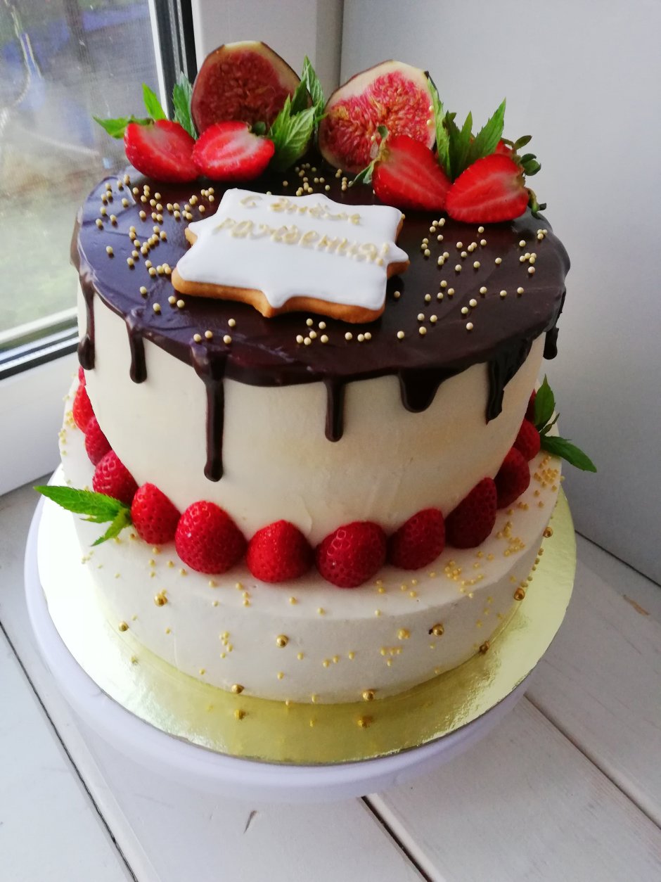 Огромный торт с днем рождения