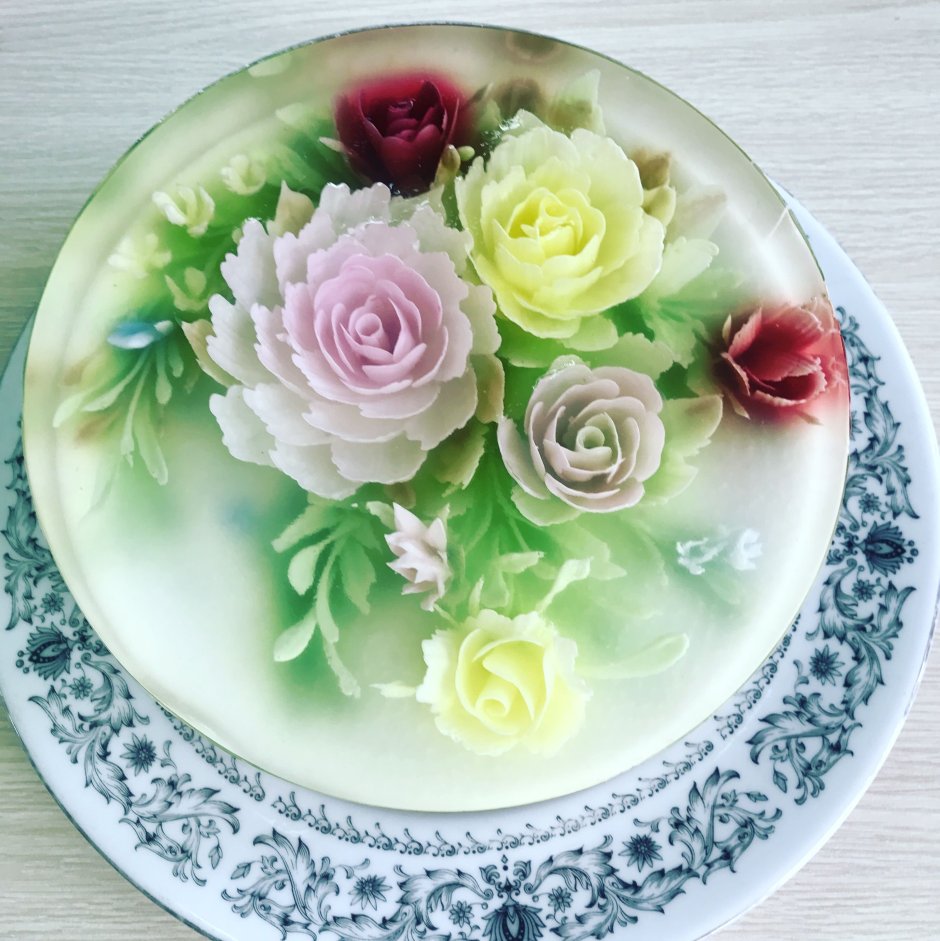Торт с вафельными цветами