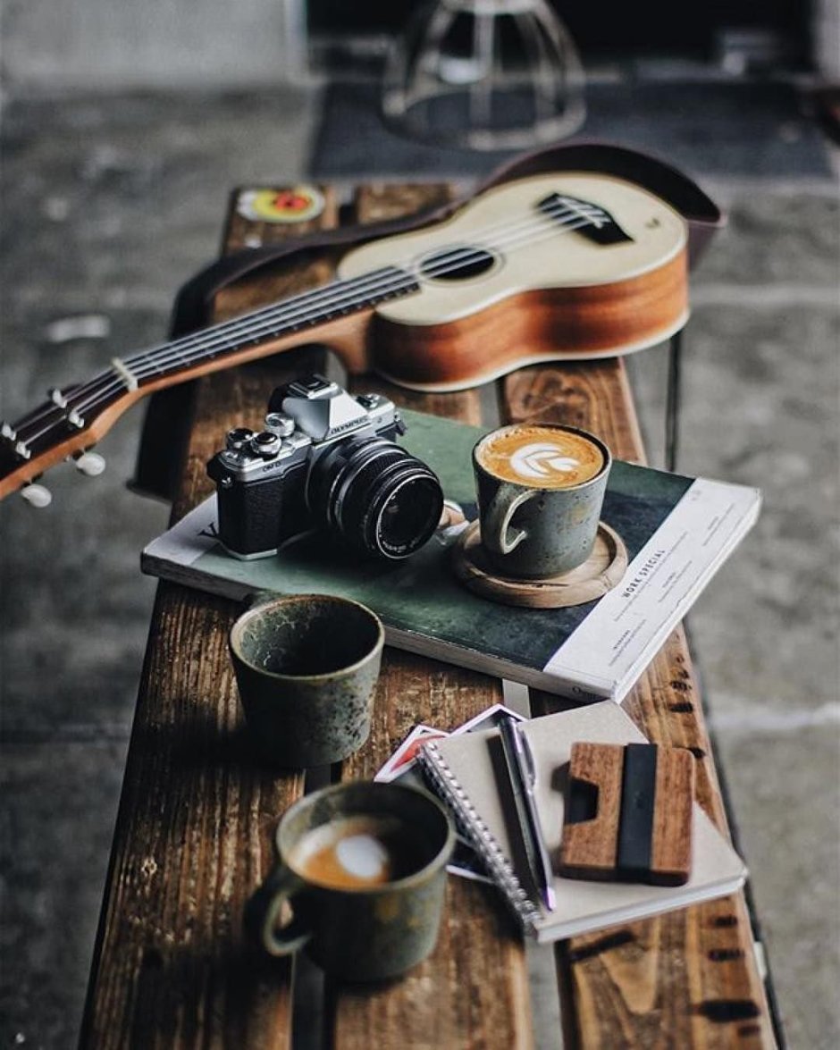 Кофе и музыкальный инструмент