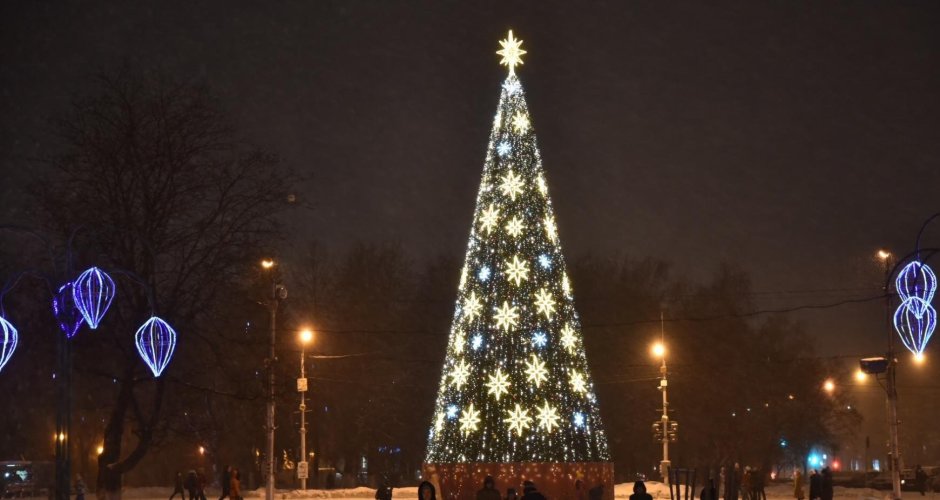 Новогодняя елка Вологда 2022 площадь революции