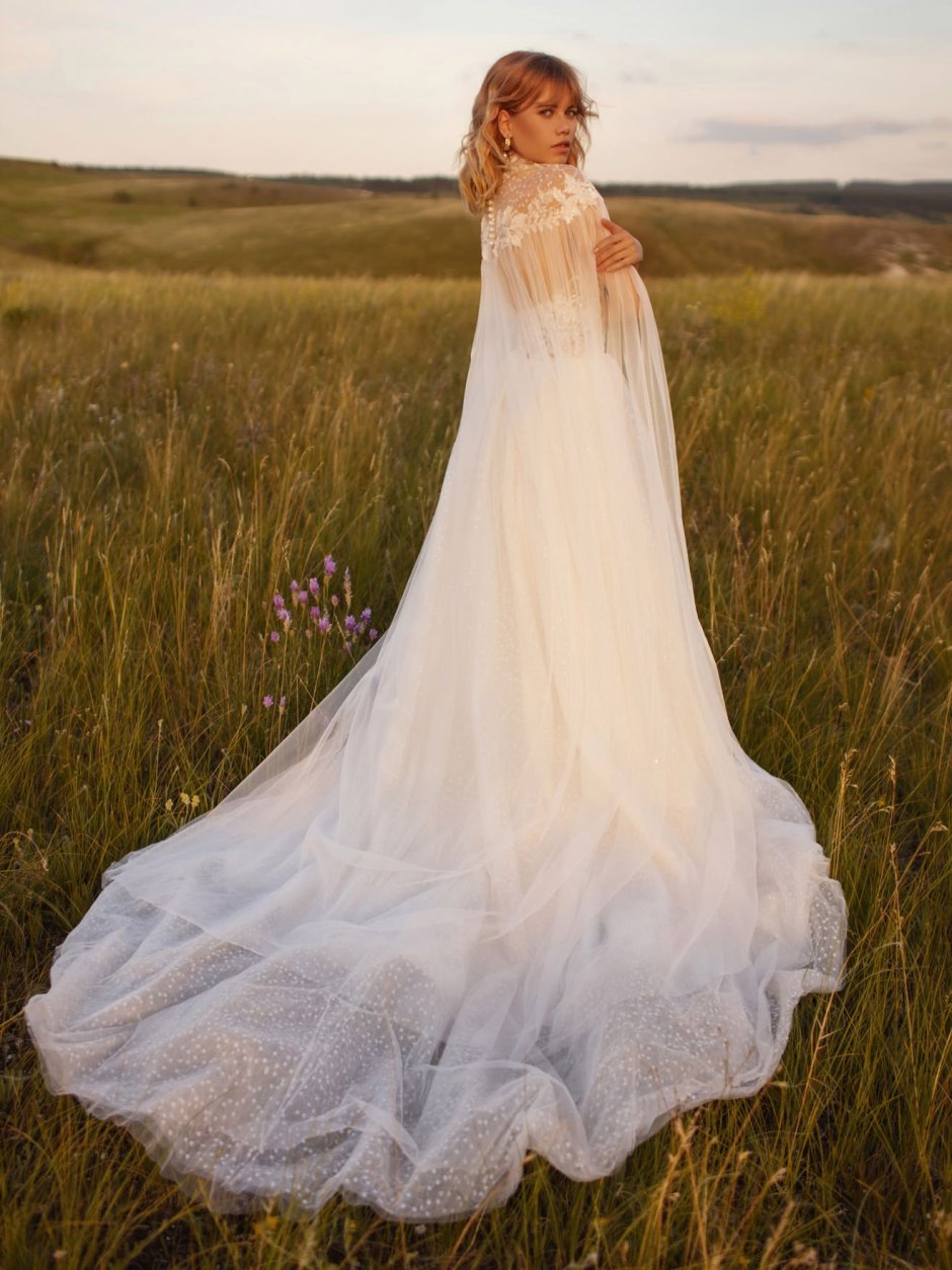 Прозрачная накидка на свадебное платье