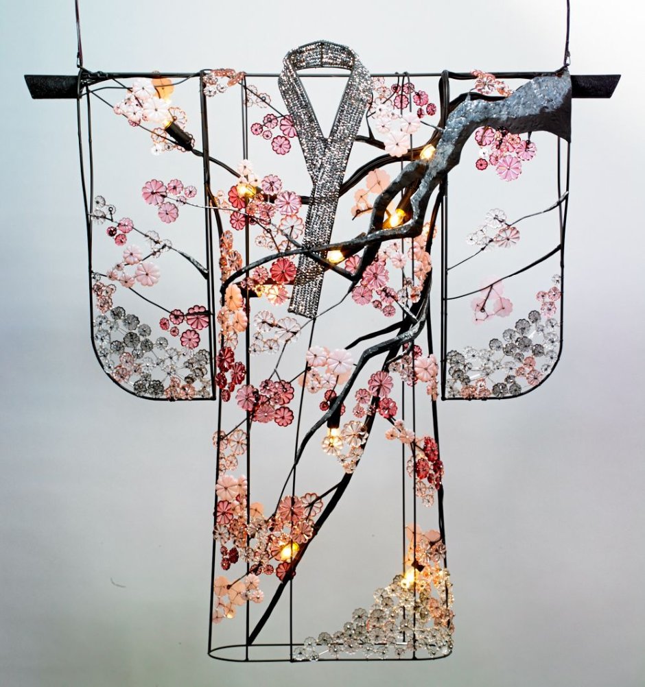 Японская вышивка на кимоно