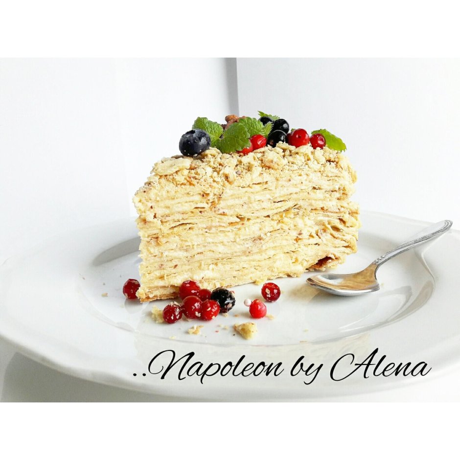 Наполеон торт кусок