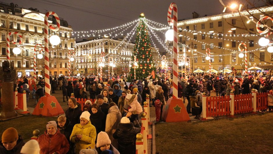 Рождественская ярмарка в СПБ на Манежной площади