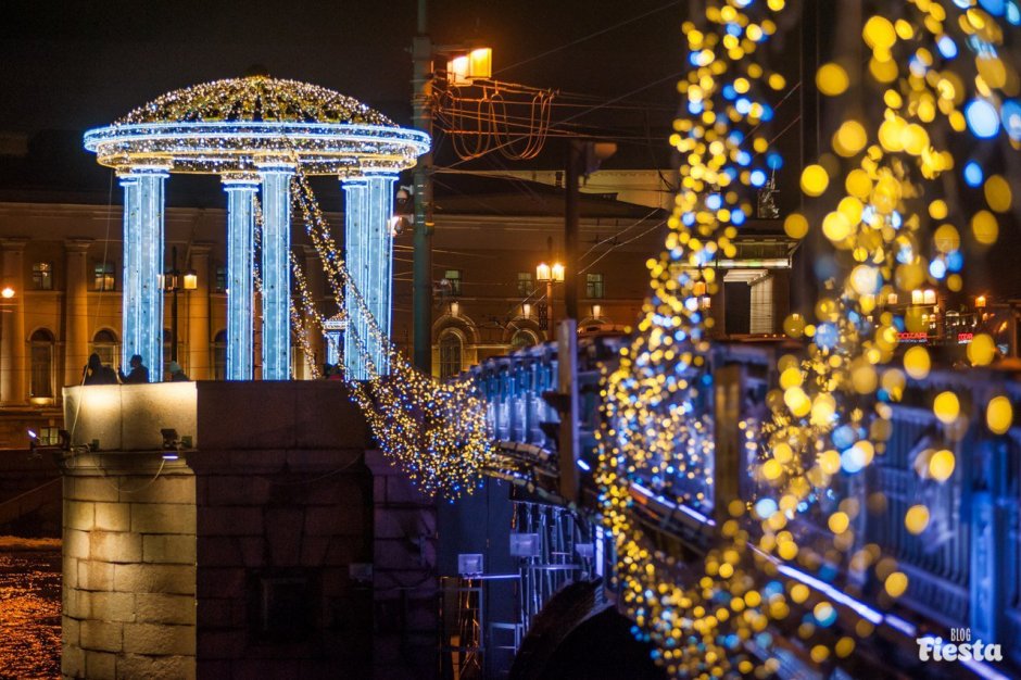 Новогодняя иллюминация в Санкт-Петербурге 2022