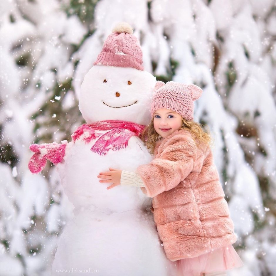 Зимняя фотосессия со снеговиком