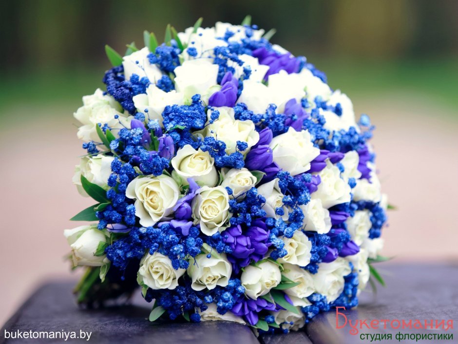Свадебный букет невесты синий