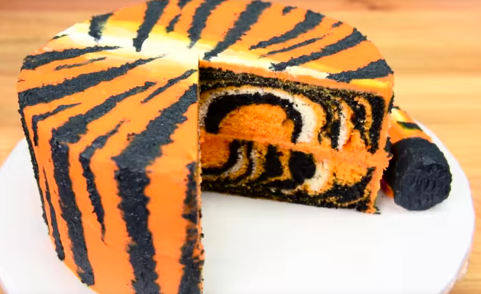 Торт с тигриными полосками