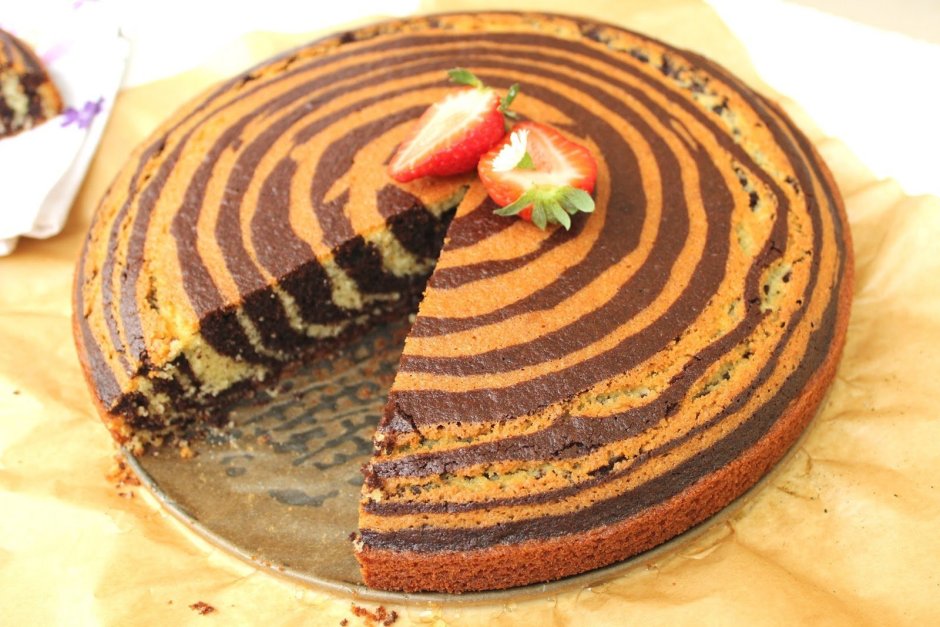Декор торта полосатый