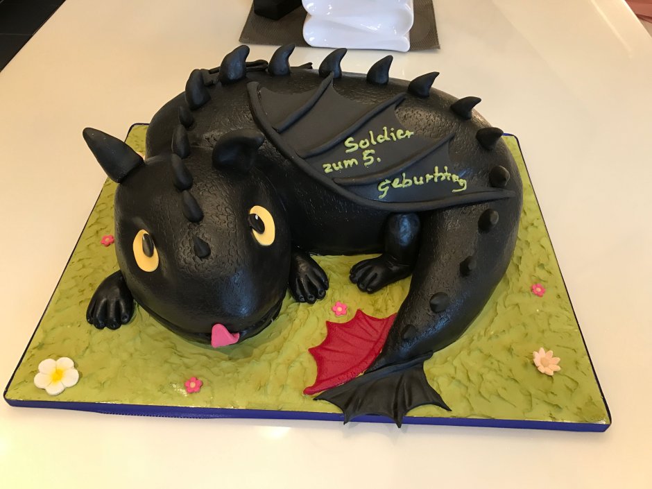 Пещера с драконами торт