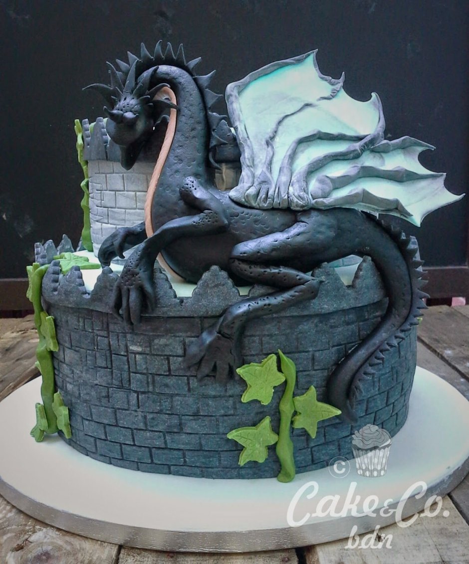Тортик с драконом