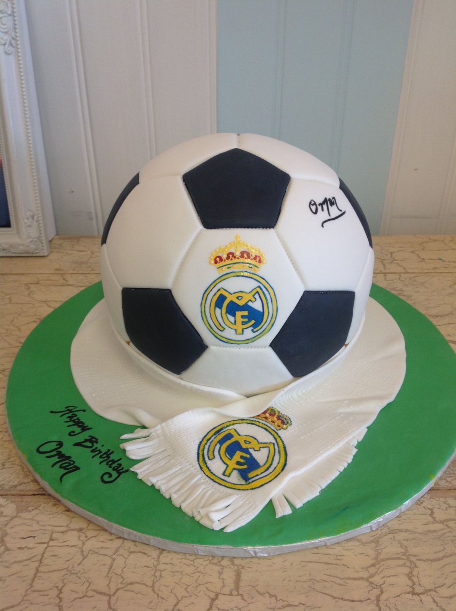 Торт с логотипом Реал Мадрид