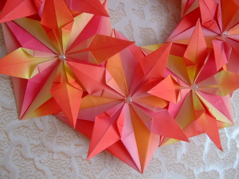 Елочные игрушки оригами