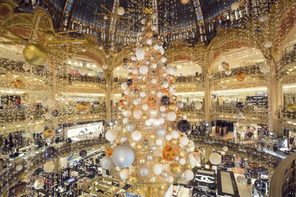 Галерея Лафайет Париж Рождество