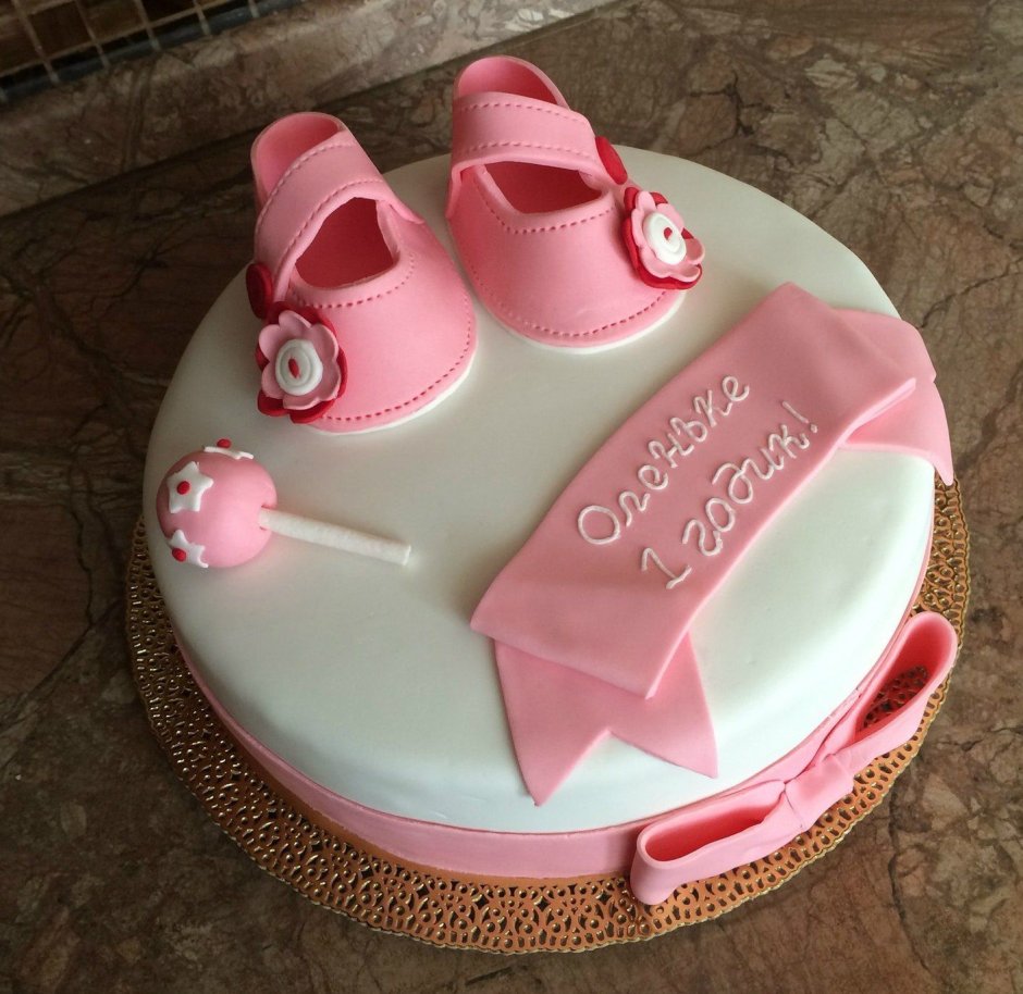 Торт с мишкой на годик розовый
