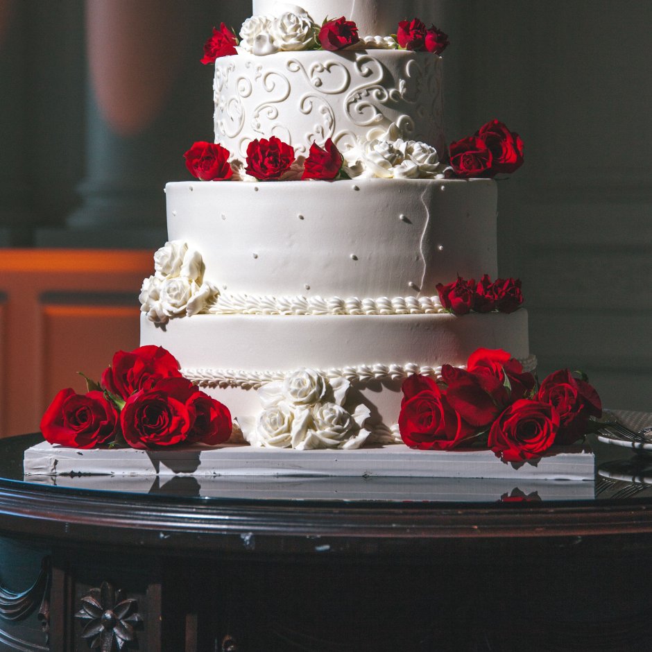 Свадебный торт на обложку