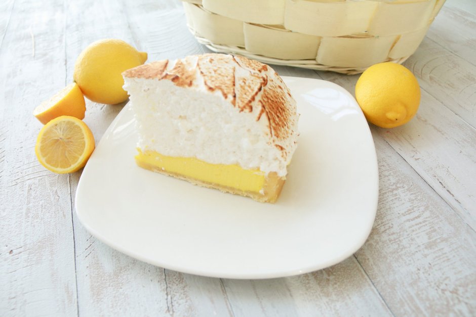 Лимонный торт смеренгой