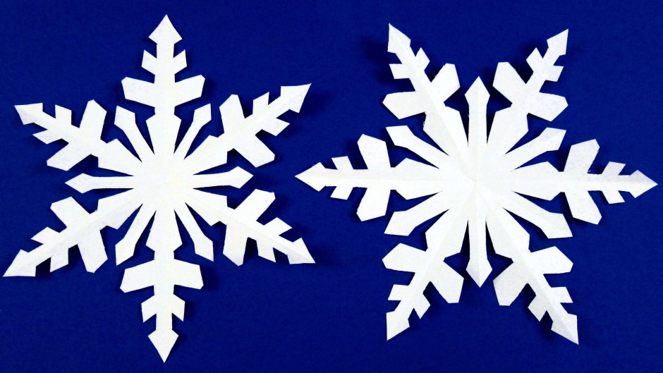 Как сделать снежинку из бумаги легко и красиво пошагово